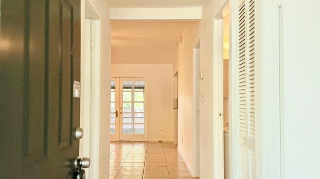 Building Photo - 301-302 Soldier Sq - 302 Soldier Sq