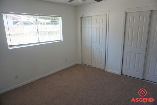 Building Photo - 648 Delfino Ln