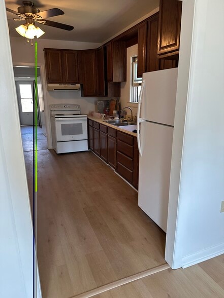 Building Photo - 1344 Newport Rd