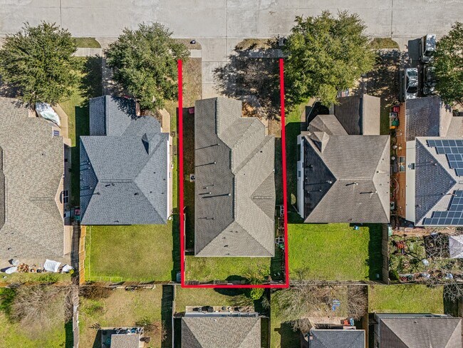 Building Photo - 15519 Elm Leaf Pl