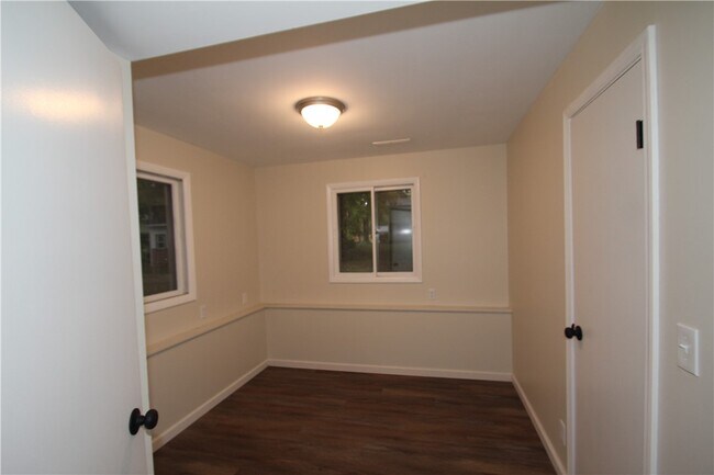 Building Photo - 34 Bright Oaks Dr
