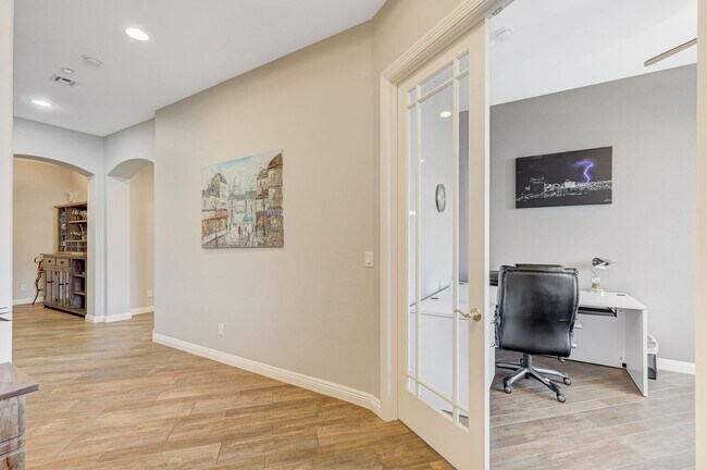 Building Photo - Stunning single-story home in picturesque community!