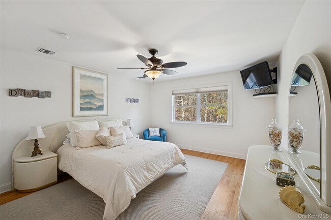 Building Photo - 126 Malloy Dr