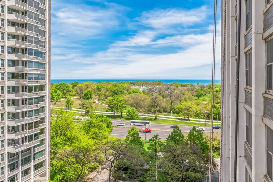 Building Photo - 4250 N Marine Dr