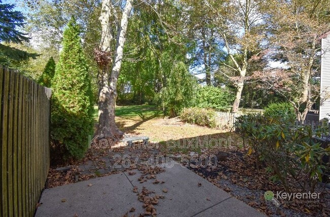 Building Photo - 5 Sandy Ridge Dr