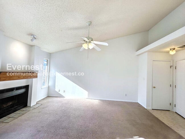 Building Photo - 3700 Iguana Dr