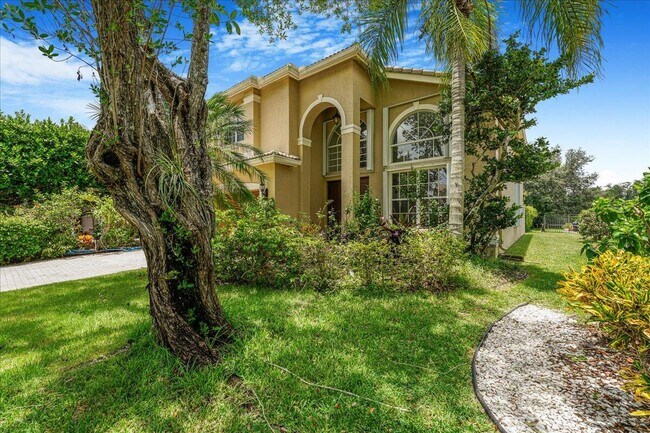 Building Photo - 19059 Skyridge Cir