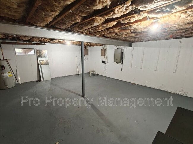 Building Photo - 700 High Street Ext