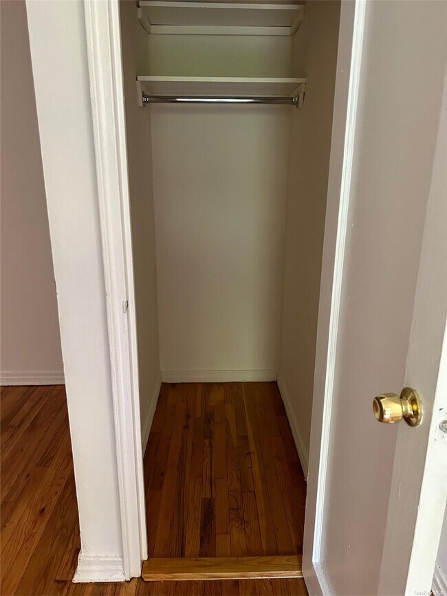 Building Photo - 13 Welwyn Rd