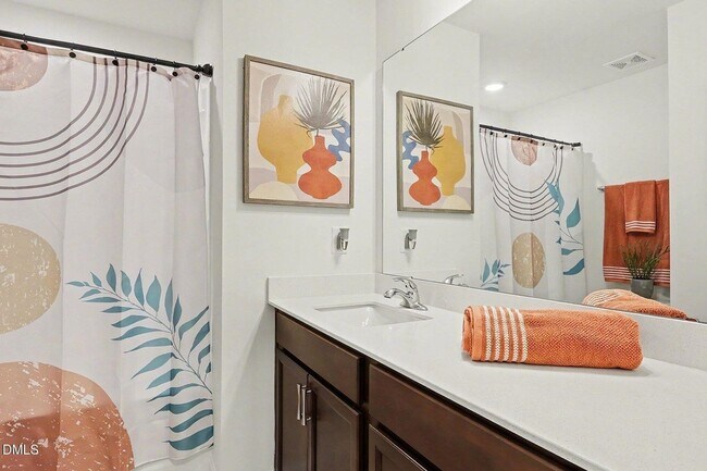 Building Photo - 3 Bedroom 2.5 Bathroom Townhome w/ 1 car garage in a prime location of Flowers Plantation
