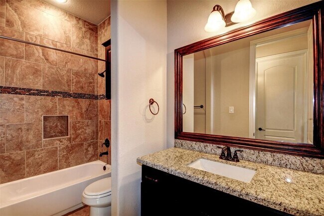 Building Photo - 106 Bella Sole