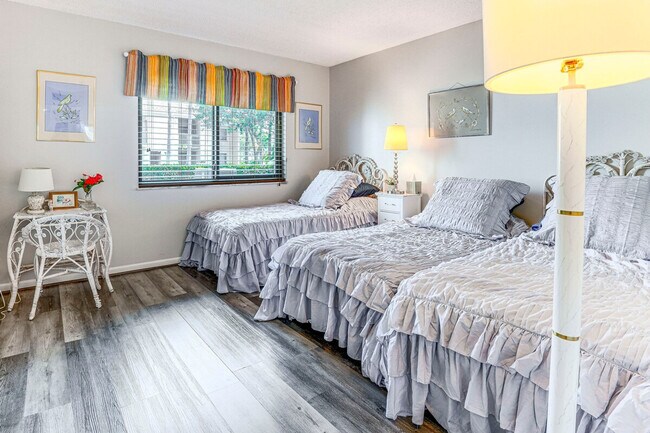 Building Photo - 2400 S Ocean Dr