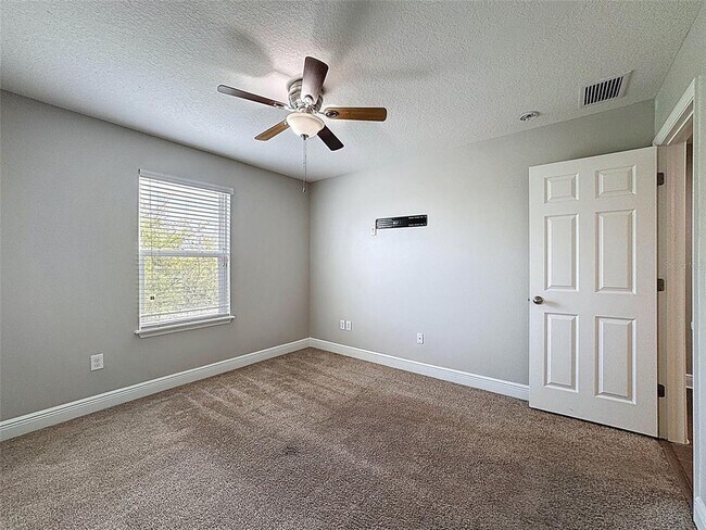 Building Photo - 1606 Feather Grass Loop