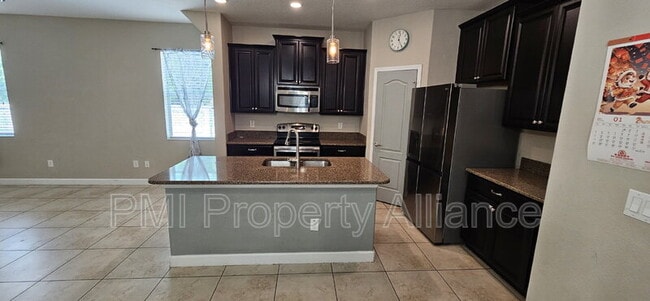 Building Photo - 15217 Evergreen Oak Loop