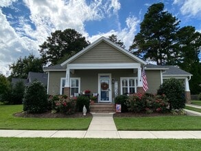 Building Photo - 1701 Sassafras Ct