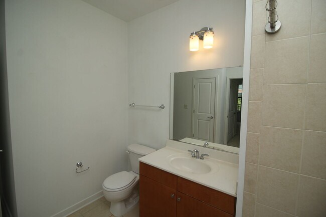 Building Photo - 2026/2027 JHU Off -Campus Gorgeous 2bd/2ba at The Lofts w/ W/D & A/C & more! Available 6/9/26