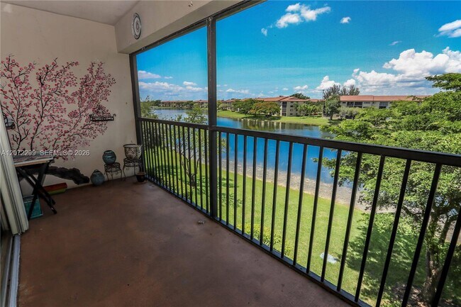Building Photo - 850 SW 138th Ave
