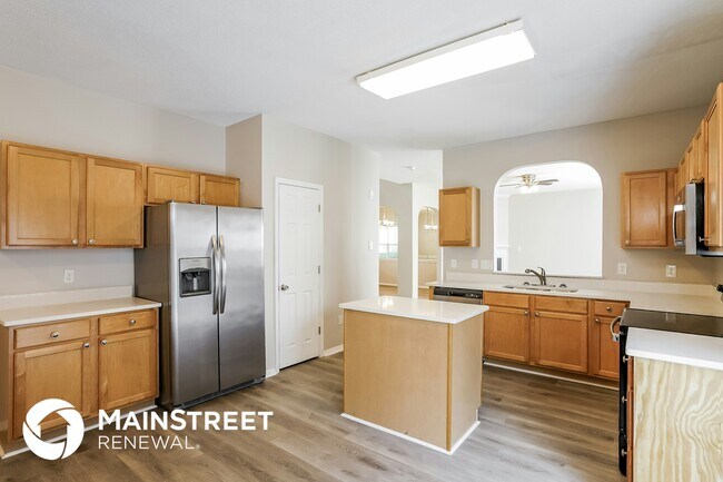 Building Photo - 4900 Heatherfield Way