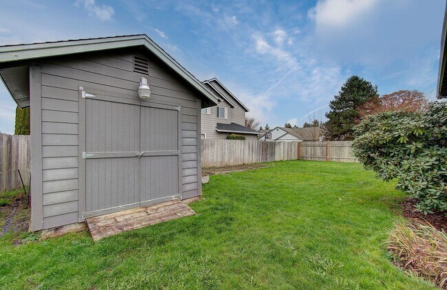 Building Photo - Moore 12918 &amp; 5000