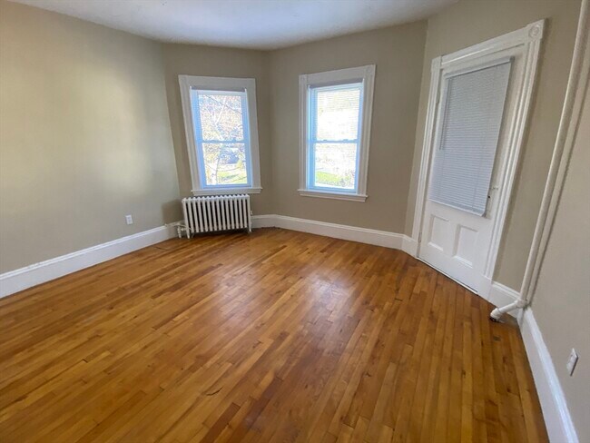 Building Photo - 253 Whitwell St