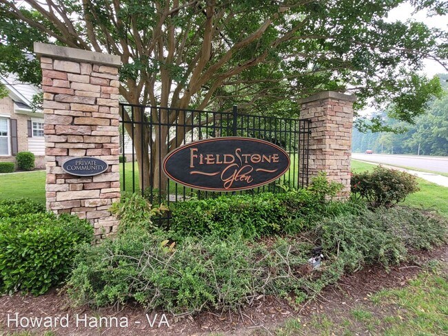 Primary Photo - 3 br, 2.5 bath House - 412 Fieldstone Glen...