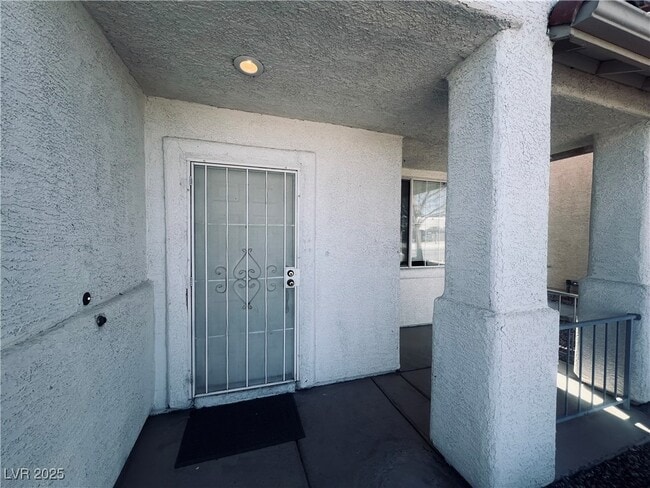 Building Photo - 9401 W Gilmore Ave
