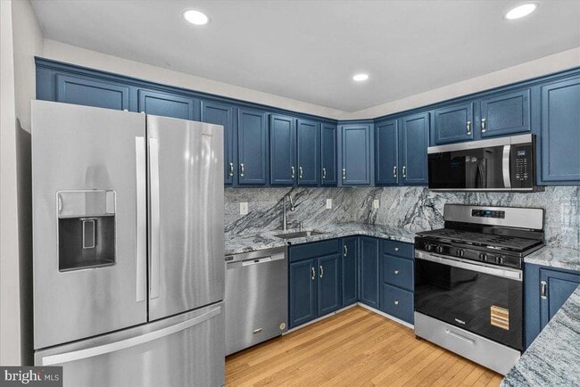 Building Photo - 14 Hearthstone Ln