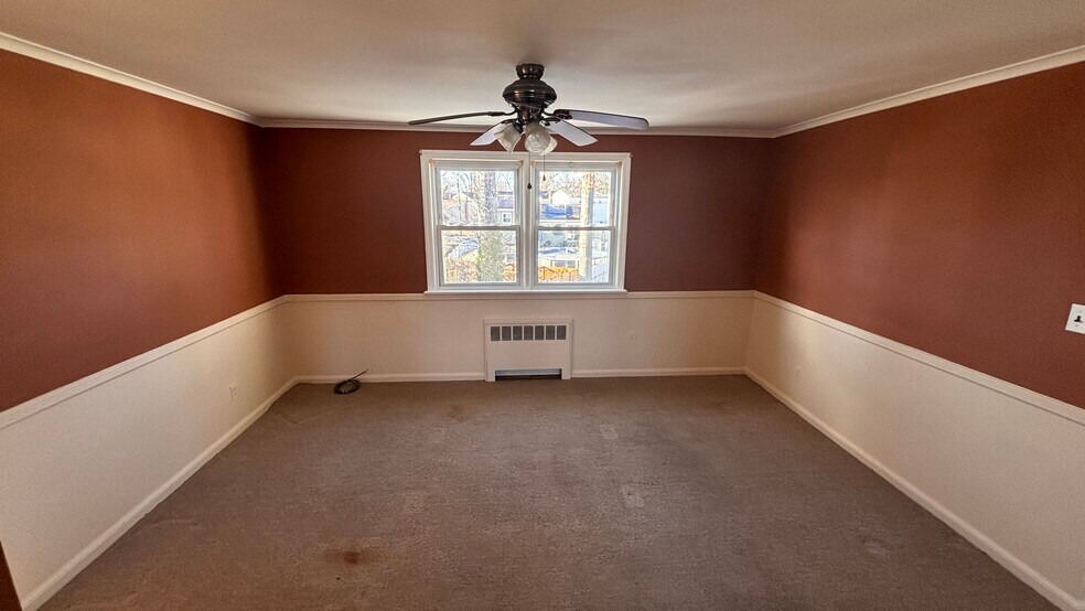 Dining room - 870 Louisa St