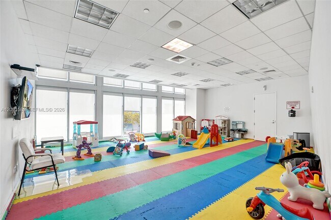 Building Photo - 1111 SW 1st Ave