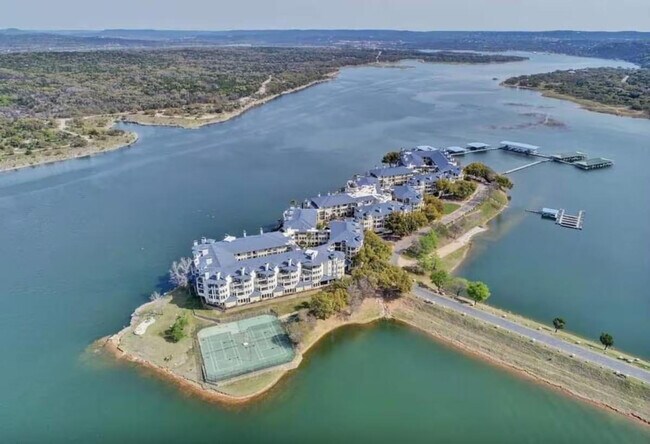 Building Photo - 3404 American Dr