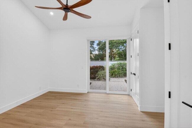 Building Photo - 5537 NW 21st Way