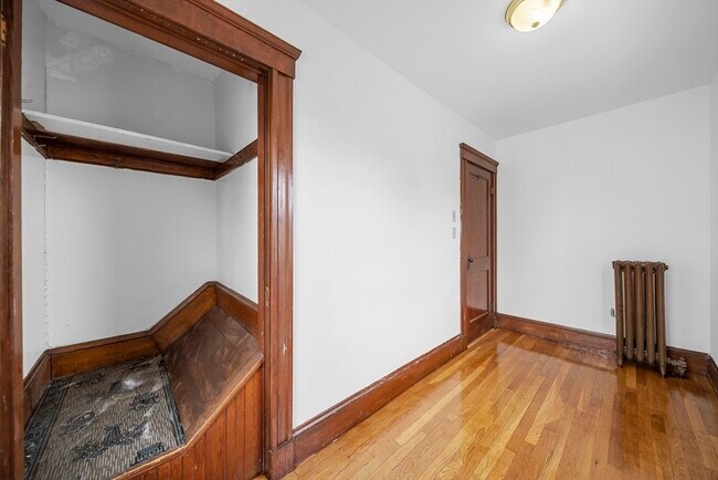 Building Photo - 180 Faneuil St