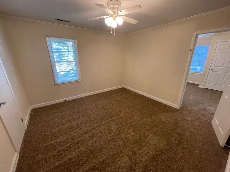 Building Photo - 313 Georgia Dr