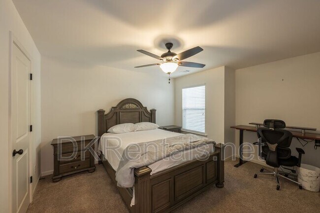 Building Photo - 2662 Stonekey Bend