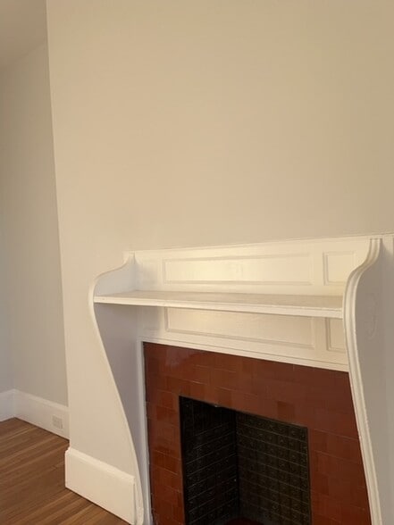 Mantle - 2029 Maryland Ave