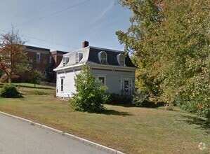 Building Photo - Recently Renovated Victorian Style Home in...