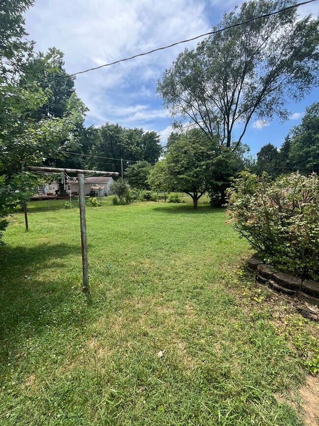 Building Photo - 4200 Shirley Dr