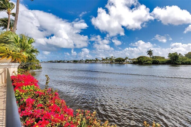 Building Photo - 2220 Tuscany Way