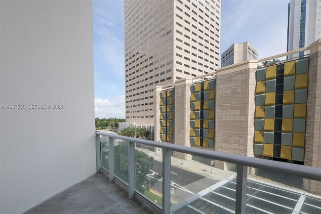 Building Photo - 300 S Biscayne Blvd