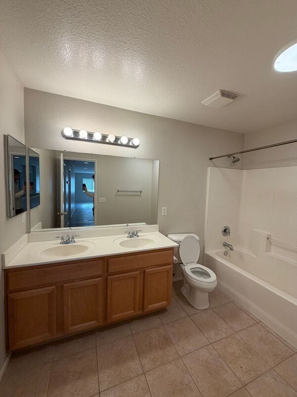 Building Photo - 28700 Lavatera Ave