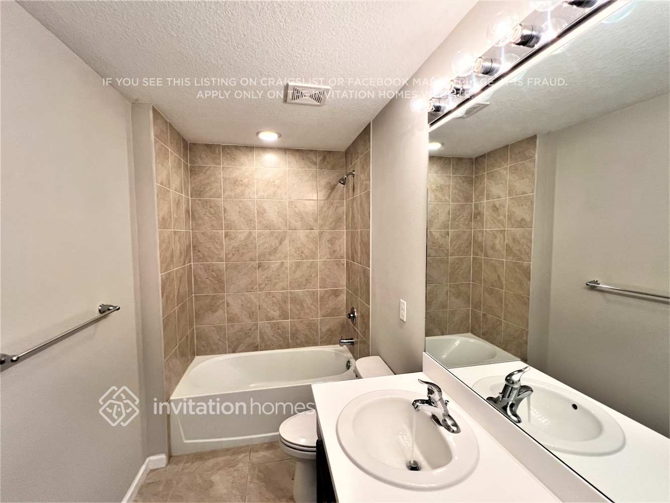 Building Photo - 832 SE Starflower Ave