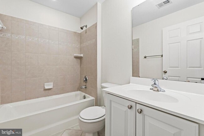 Building Photo - 2440 Five Fathom Cir