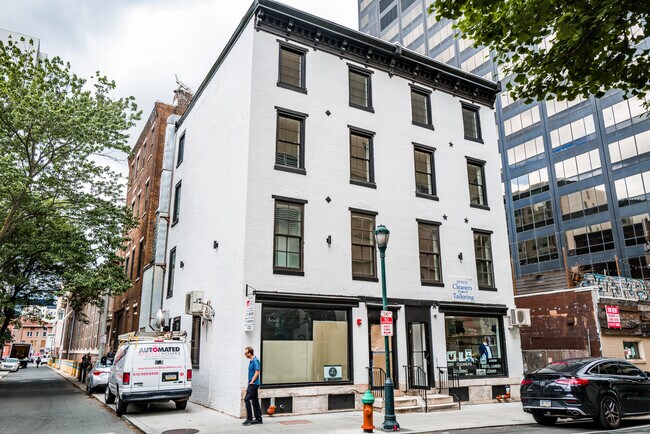 Beautiful, Newly Renovated Apartment in the Heart of Center City - 16 S 20th St