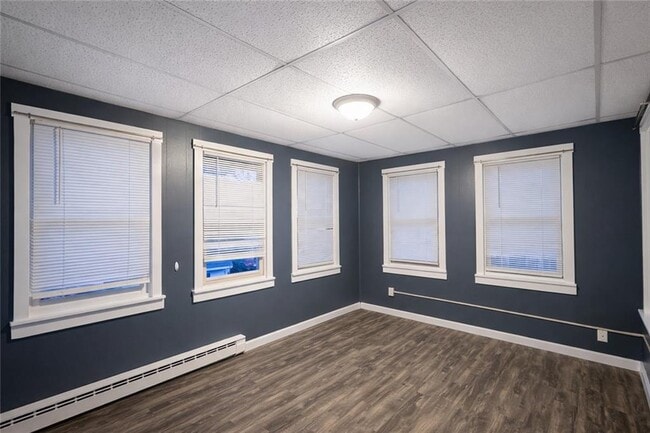 Building Photo - 39 Roland St