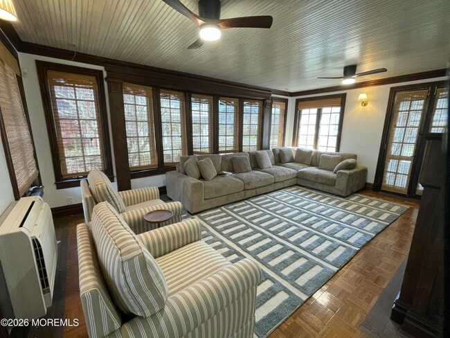 Building Photo - 211 Cedar Ave