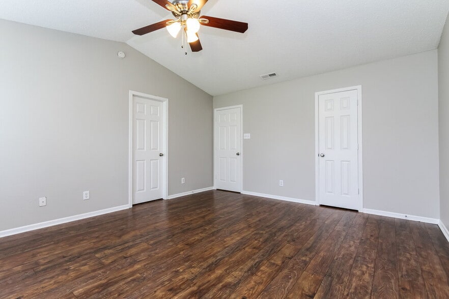 Building Photo - 6906 W Dover Pl