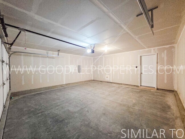 Building Photo - Brand New Construction | Never Lived In | 3 Bed, 2.5 Bath Townhome in Waukee