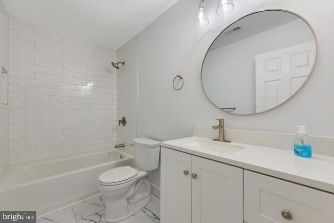 Building Photo - 350 Gatewater Ct