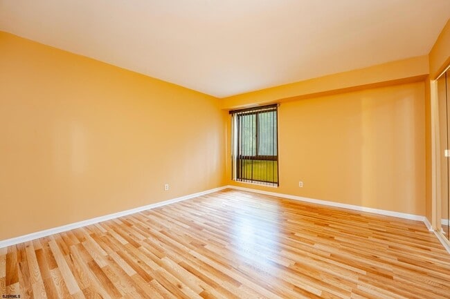Building Photo - 254 Vail Ct