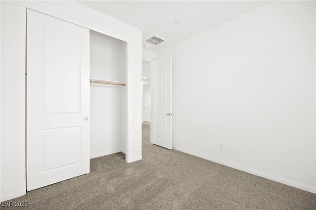 Building Photo - 10140 Glen Aulin St